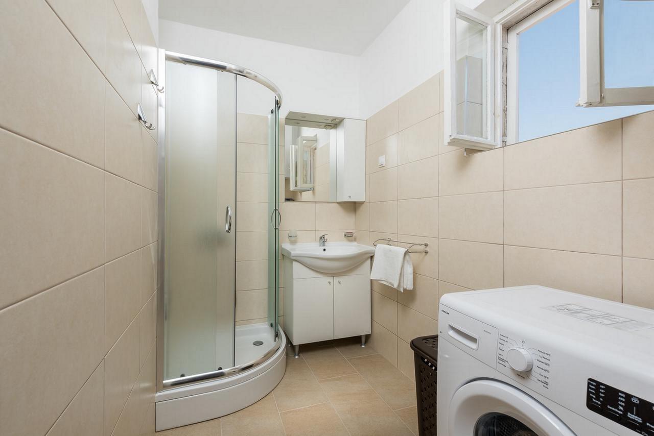 Villa Adriatica Brodarica  Luaran gambar